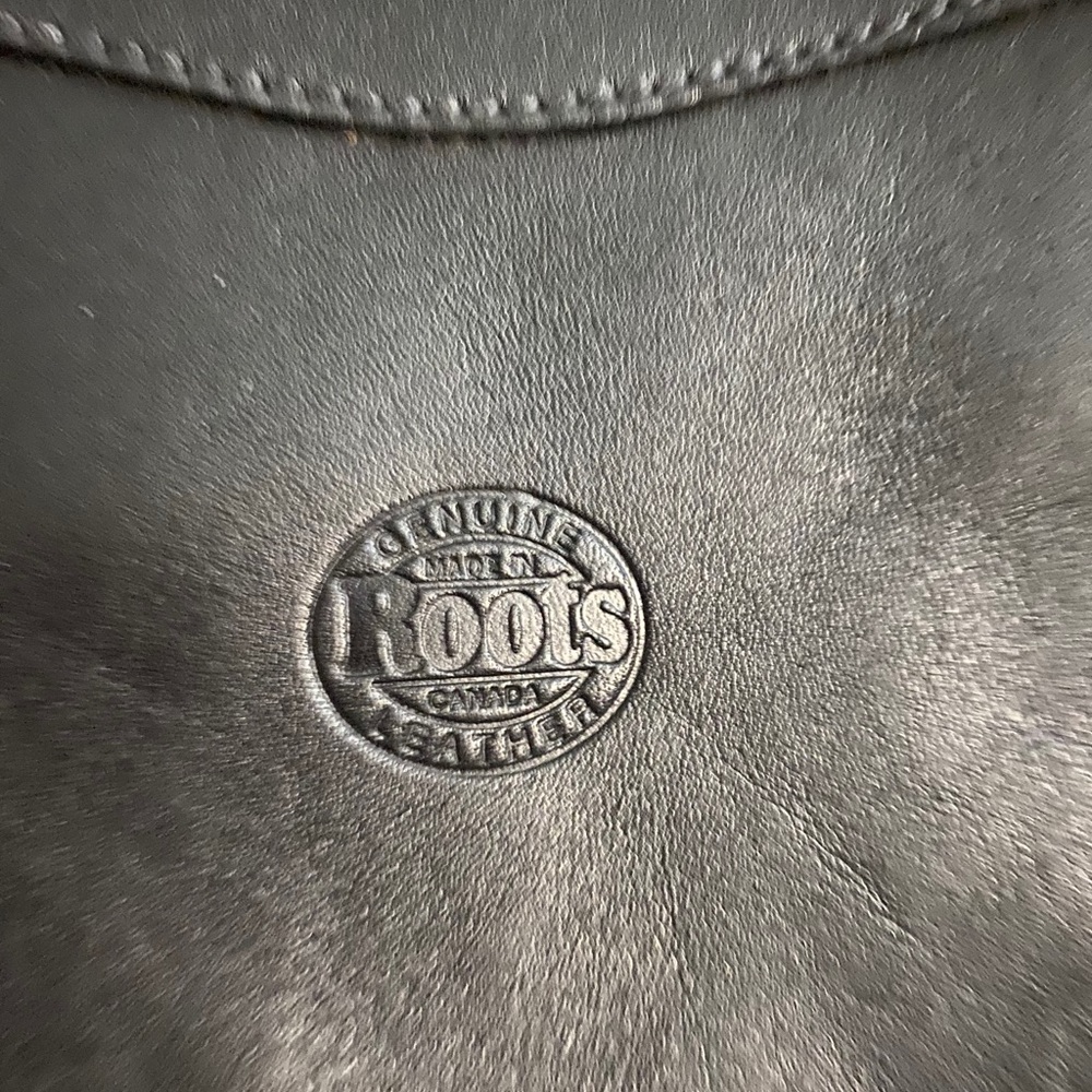 Roots Canada Black Genuine Leather Duffle Bag - Picture 4 of 13